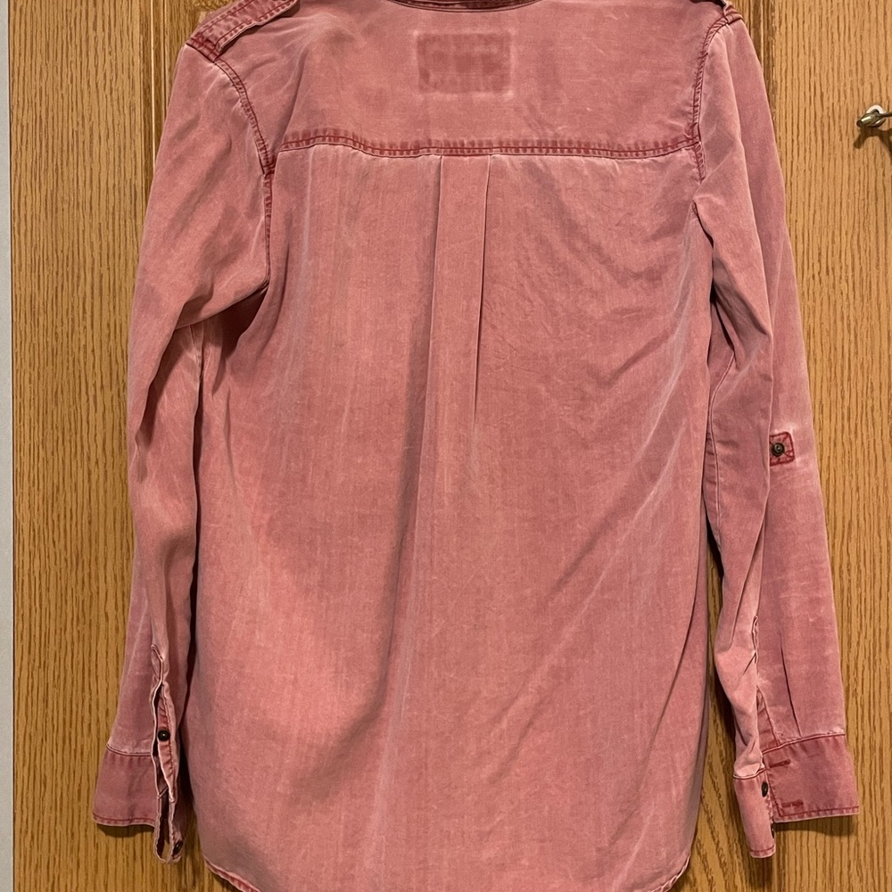 Red Express boyfriend shirt size M